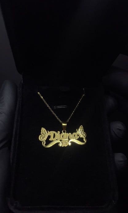 Collar Personalizado 15 Años con Mariposas